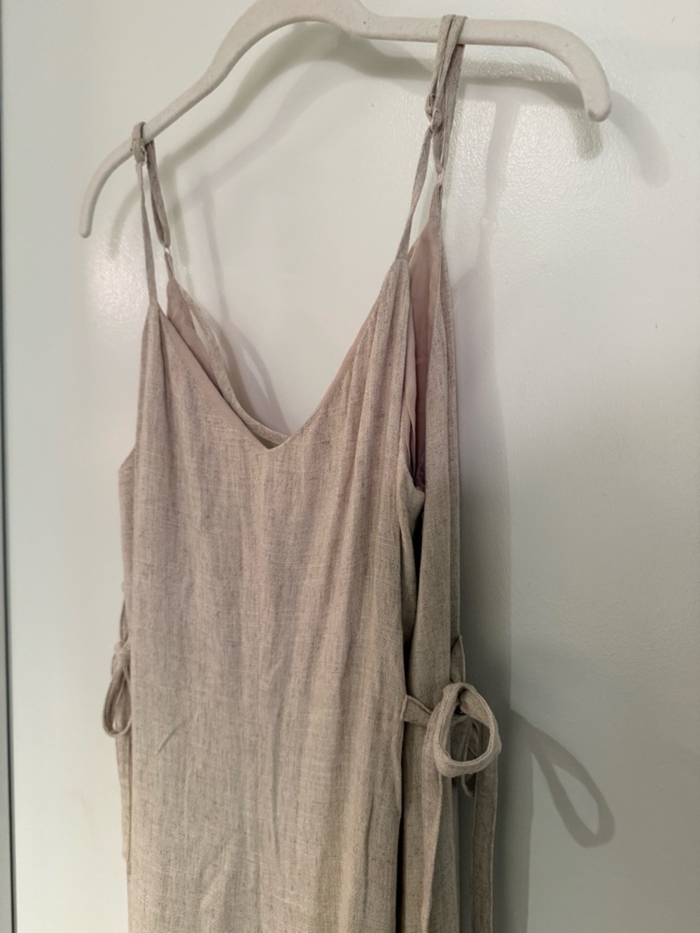 Beige Linen-Blend Sleeveless Jumpsuit with Side Ties - Picture 6 of 8